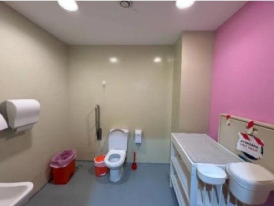 Loja para Venda em Sacavém e Prior Velho Foto 9