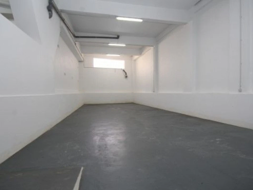 Garagem para Venda em Carcavelos e Parede Foto 15