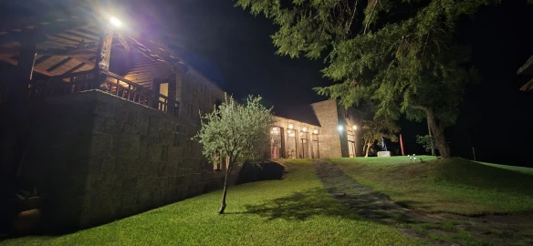 Quinta T9 para Venda em Ventosa e Cova