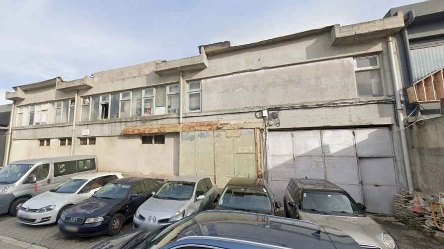 Loja para Venda em Sacavém e Prior Velho