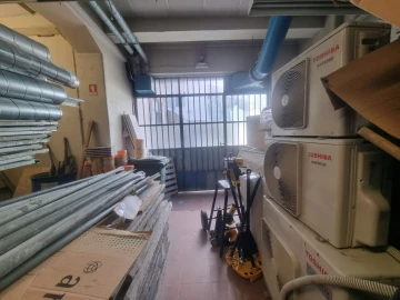 Loja para Venda em Santo António