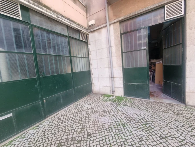 Loja para Venda em Santo António Foto 13
