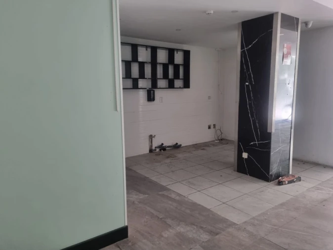 Loja para Arrendamento em Avenidas Novas Foto 7