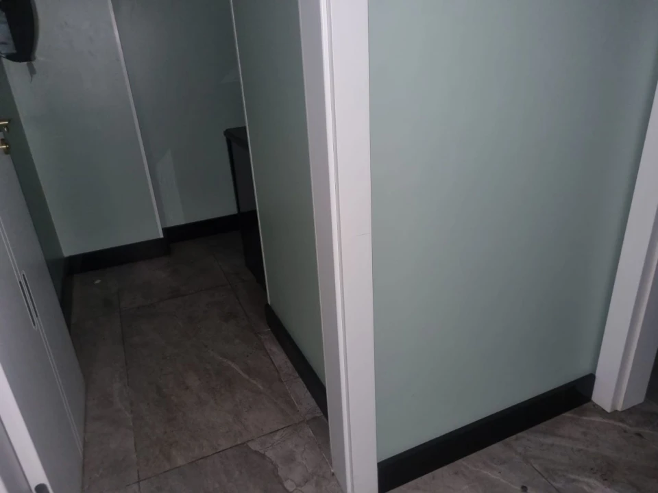 Loja para Arrendamento em Avenidas Novas Foto 10