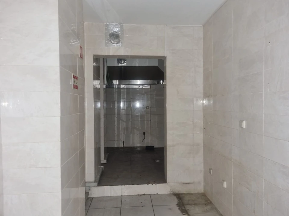 Loja para Arrendamento em Avenidas Novas Foto 5