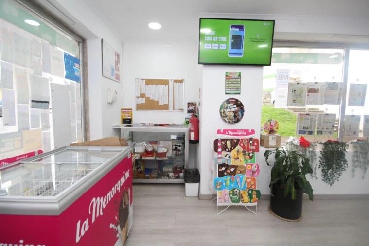 Loja para Venda em Rio de Mouro Foto 12