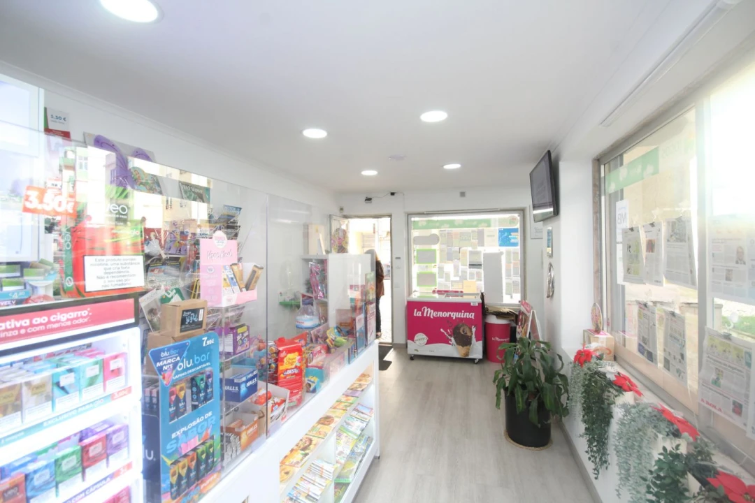 Loja para Venda em Rio de Mouro Foto 4