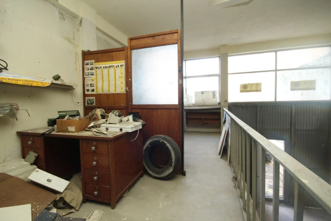 Loja para Venda em Algés, Linda-A-Velha e Cruz Quebrada-Dafundo Foto 7