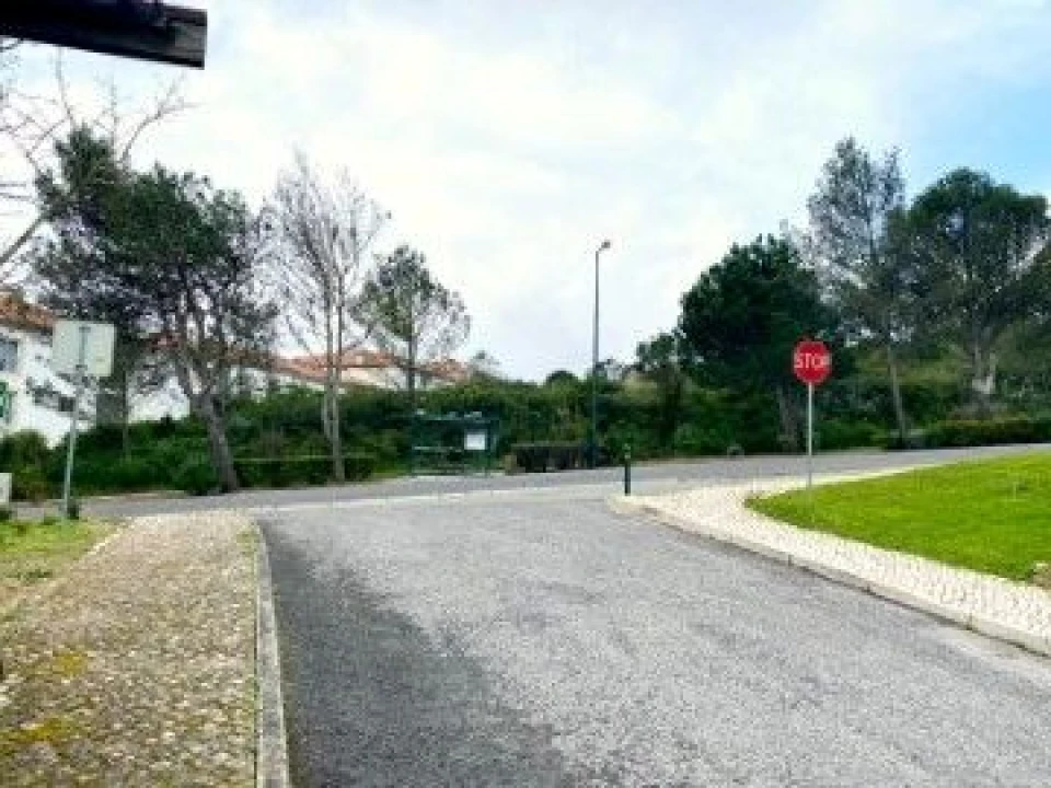 Terreno para Venda em Queluz e Belas Foto 2
