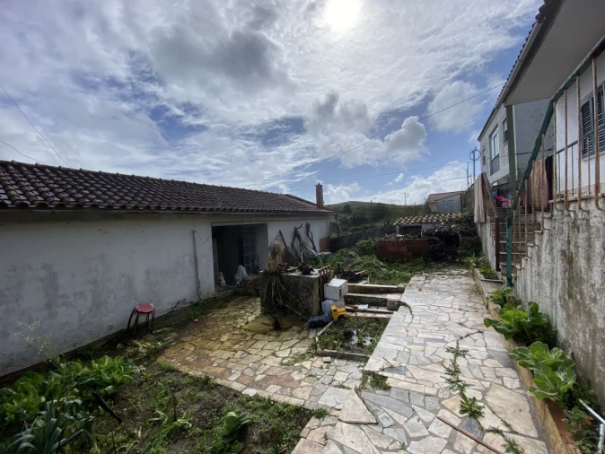 Moradia T2 para Venda em Almargem do Bispo, Pêro Pinheiro e Montelavar Foto 4