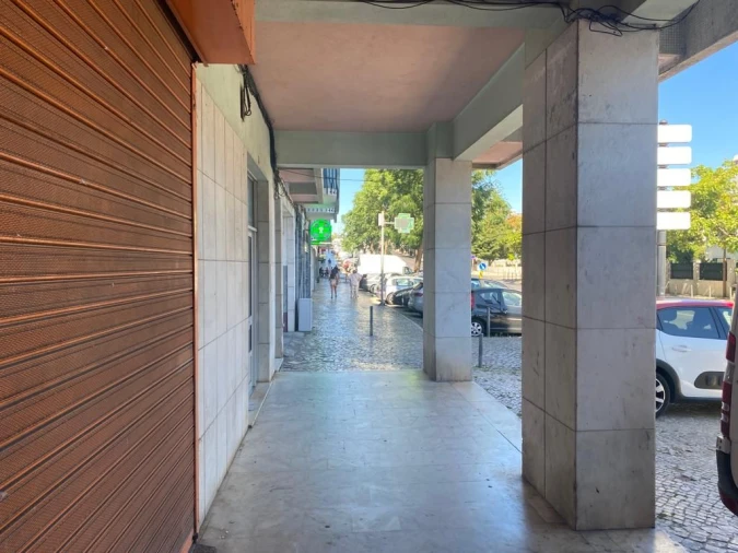 Loja para Venda em Benfica Foto 3