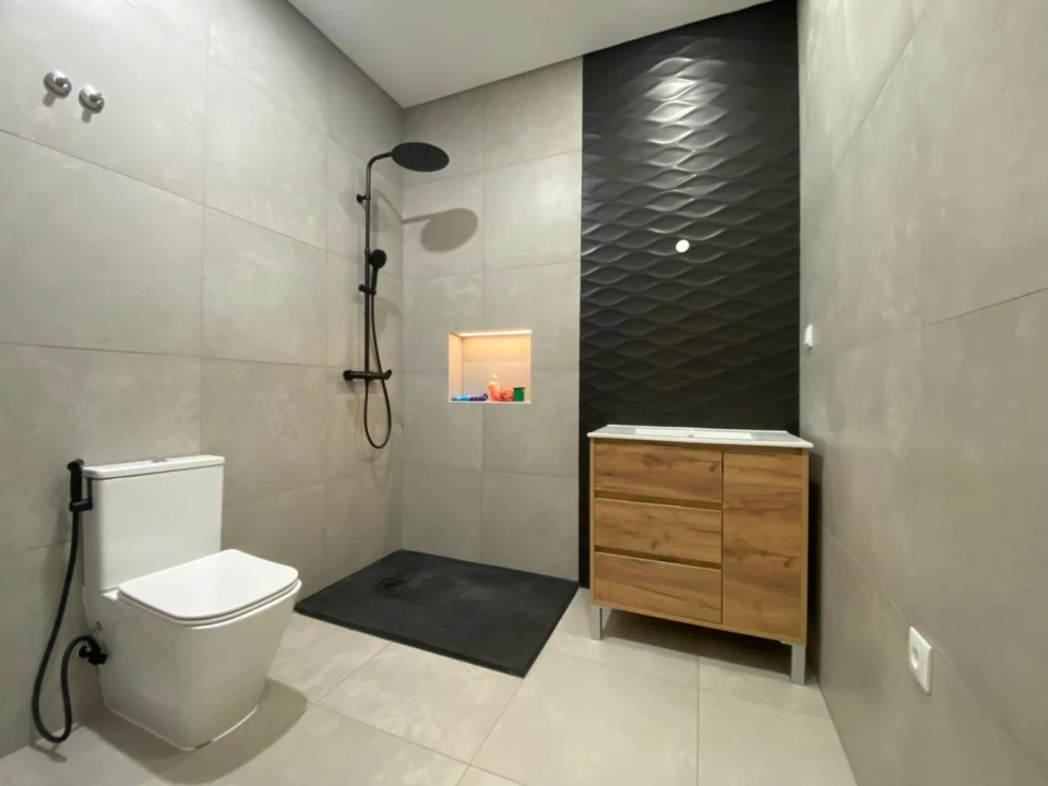 Apartamento T4 para Venda em Rio de Mouro Foto 5