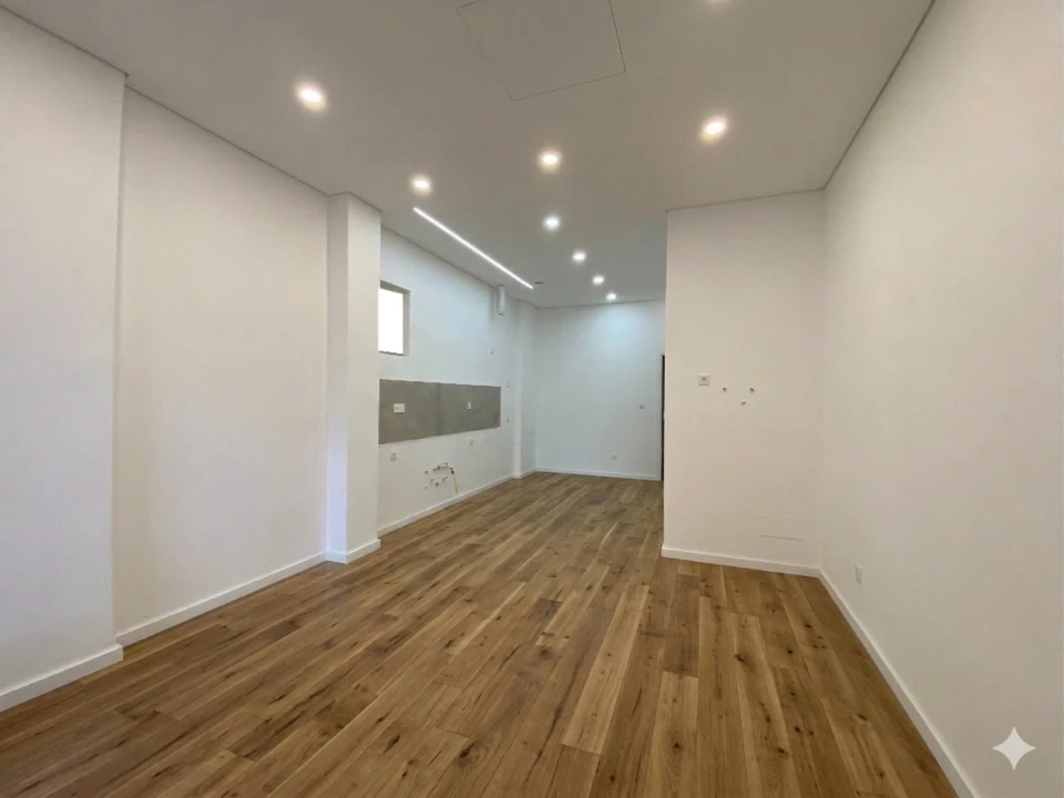 Apartamento T4 para Venda em Rio de Mouro Foto 7