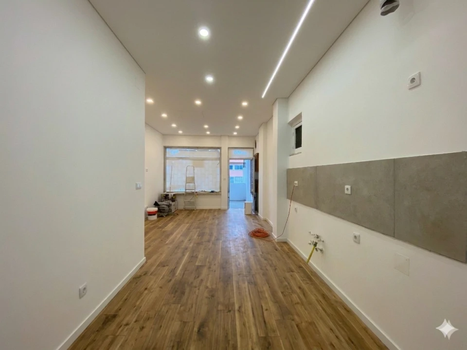 Apartamento T4 para Venda em Rio de Mouro Foto 15