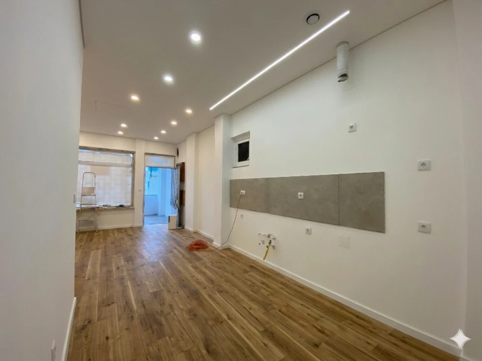 Apartamento T4 para Venda em Rio de Mouro Foto 12