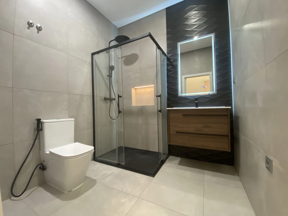 Apartamento T4 para Venda em Rio de Mouro Foto 16