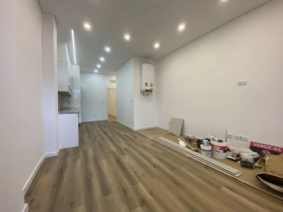 Apartamento T4 para Venda em Rio de Mouro Foto 2
