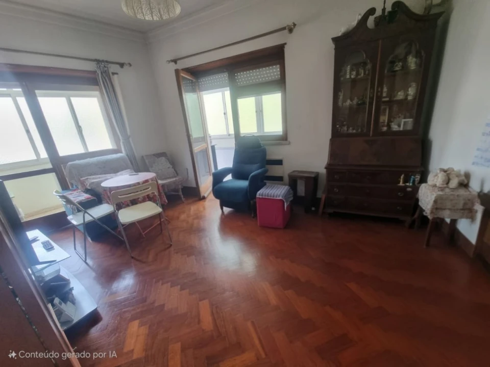 Apartamento T4 para Venda em Arroios Foto 1