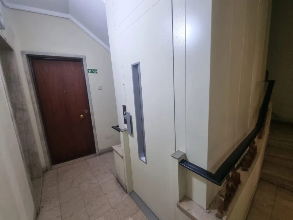 Apartamento T4 para Venda em Arroios Foto 5