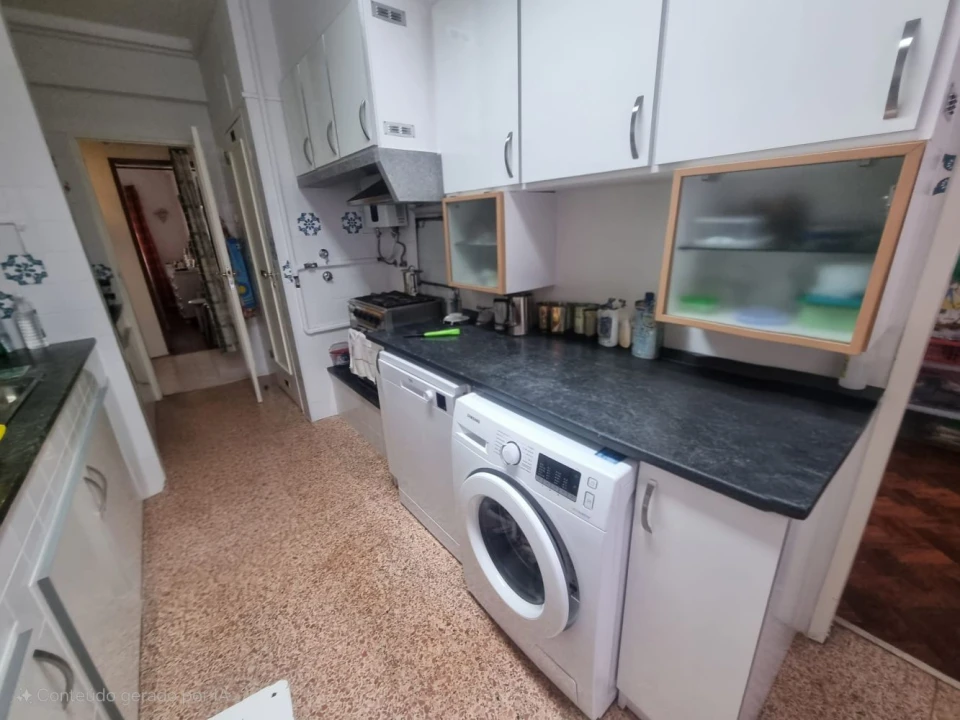 Apartamento T4 para Venda em Arroios Foto 19