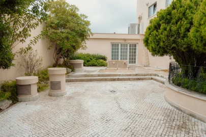 Moradia T7 para Venda em Alvalade