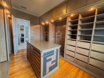 Moradia T7 para Venda em Alvalade