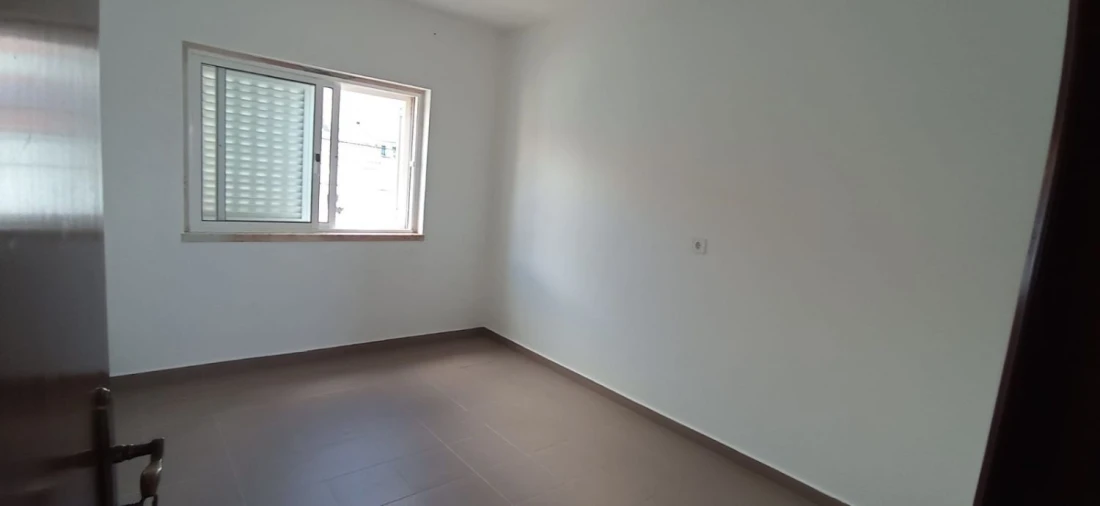 Moradia T5 para Venda em Casal de Cambra Foto 11