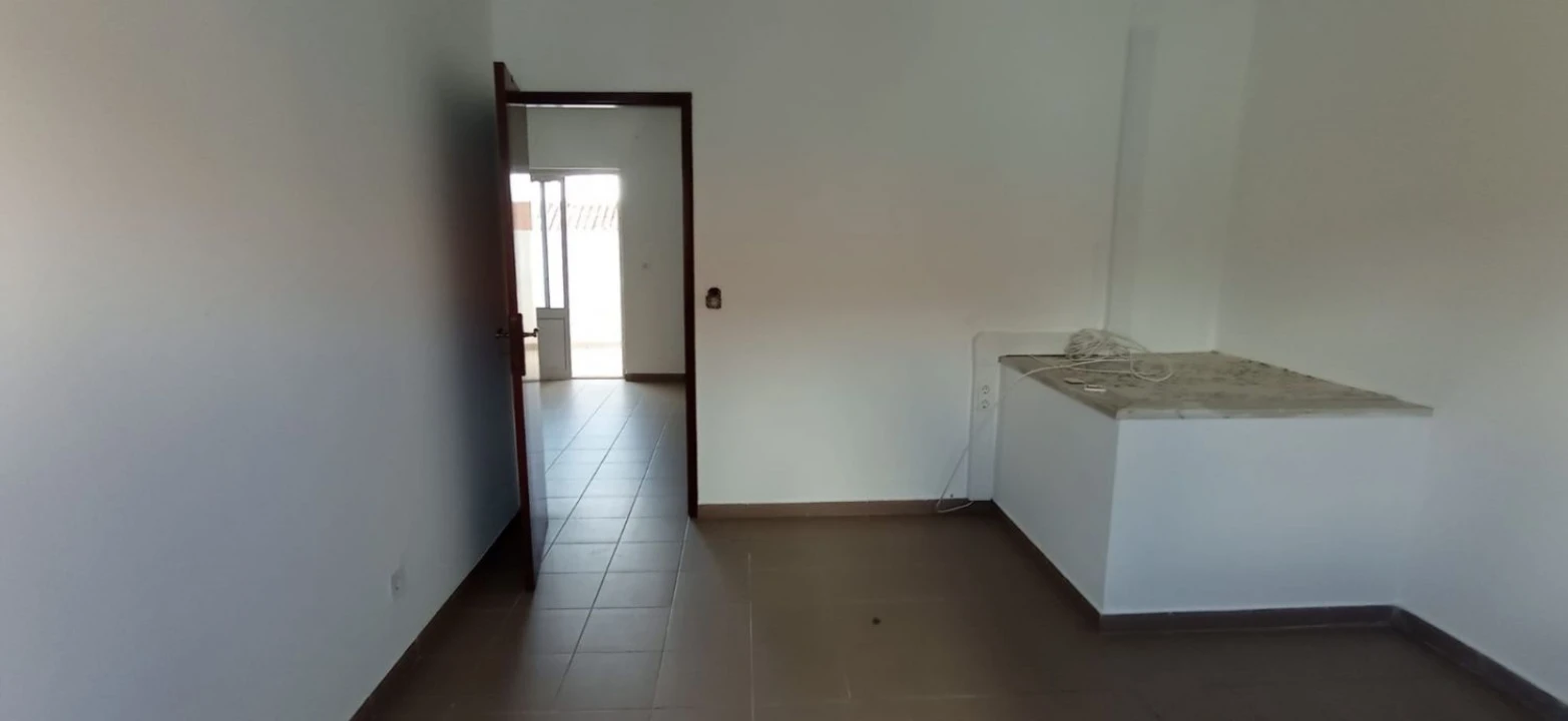 Moradia T5 para Venda em Casal de Cambra Foto 10