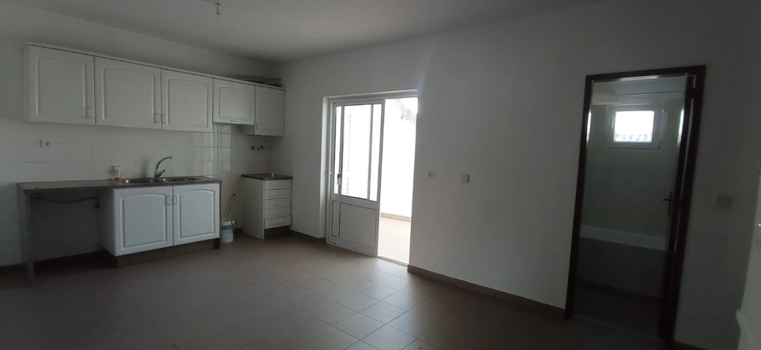 Moradia T5 para Venda em Casal de Cambra Foto 4