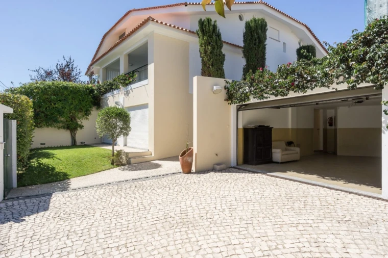 Moradia T7 para Venda em Oeiras e São Julião da Barra, Paço de Arcos e Caxias Foto 1