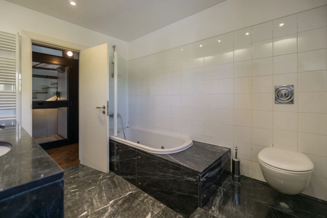 Moradia T7 para Venda em Oeiras e São Julião da Barra, Paço de Arcos e Caxias Foto 9