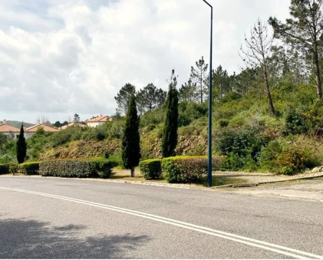 Terreno para Venda em Queluz e Belas Foto 1