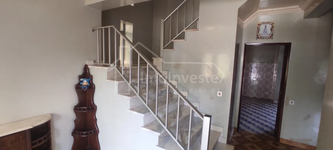 Moradia T5 para Venda em Alcains Foto 17