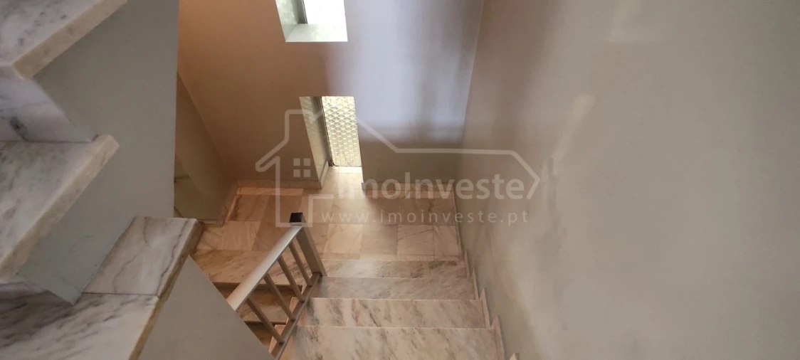 Moradia T5 para Venda em Alcains Foto 18