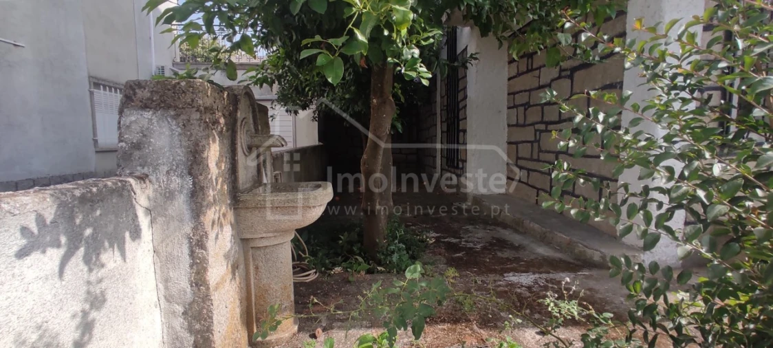 Moradia T5 para Venda em Alcains Foto 24