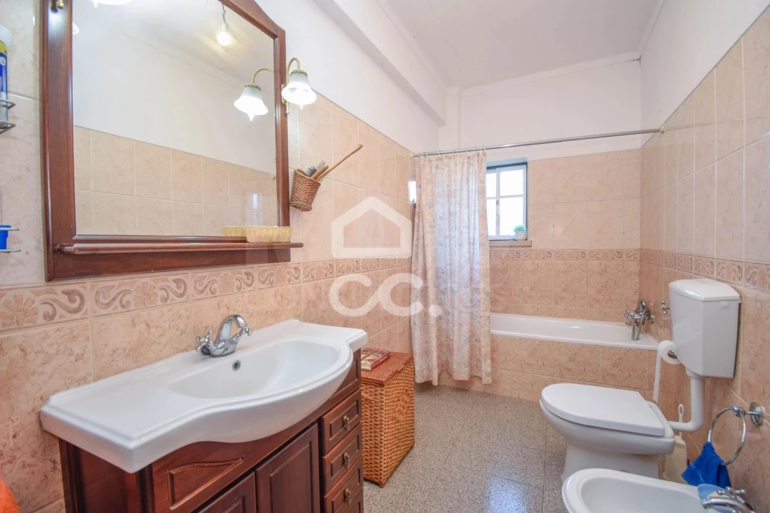 Moradia T9 para Venda em São Pedro de Tomar Foto 15