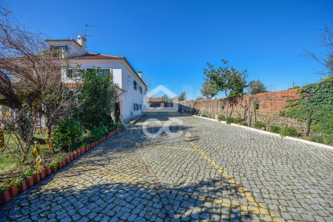 Moradia T9 para Venda em São Pedro de Tomar Foto 34