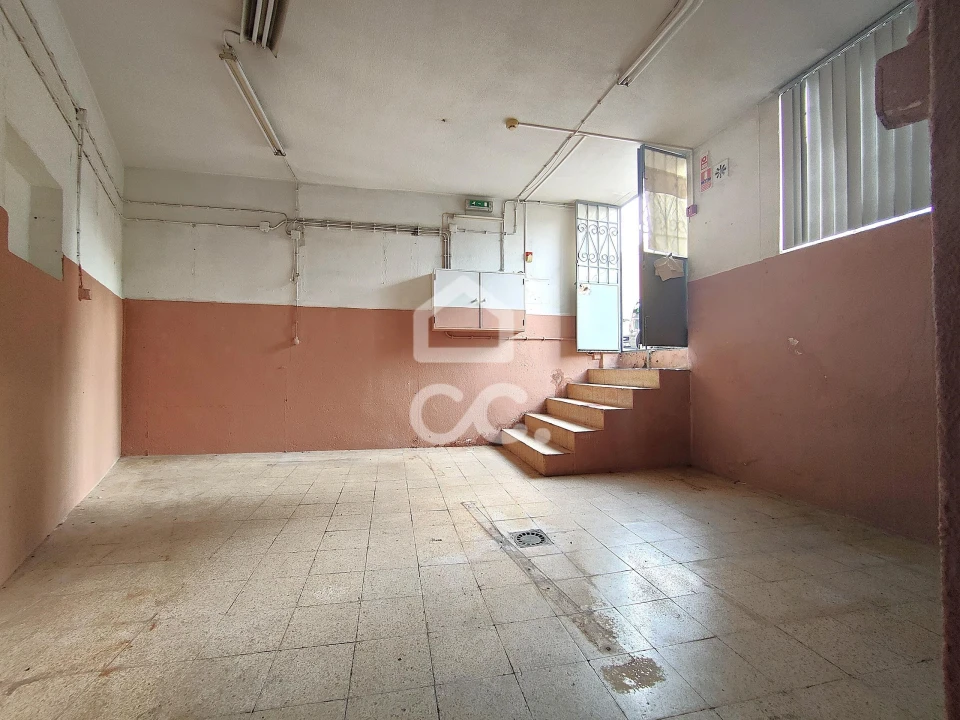 Prédio para Venda em Casal de Cambra Foto 10