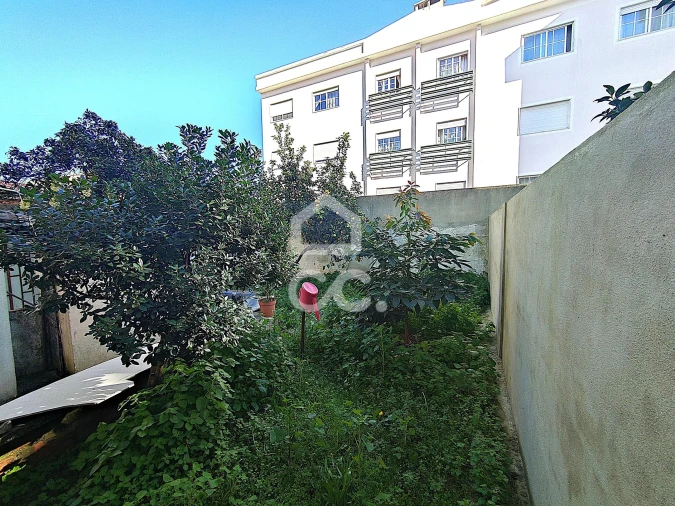 Prédio para Venda em Casal de Cambra Foto 31