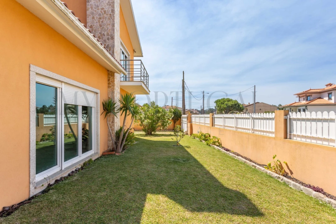 Moradia T5 para Venda em Gafanha da Encarnação Foto 33