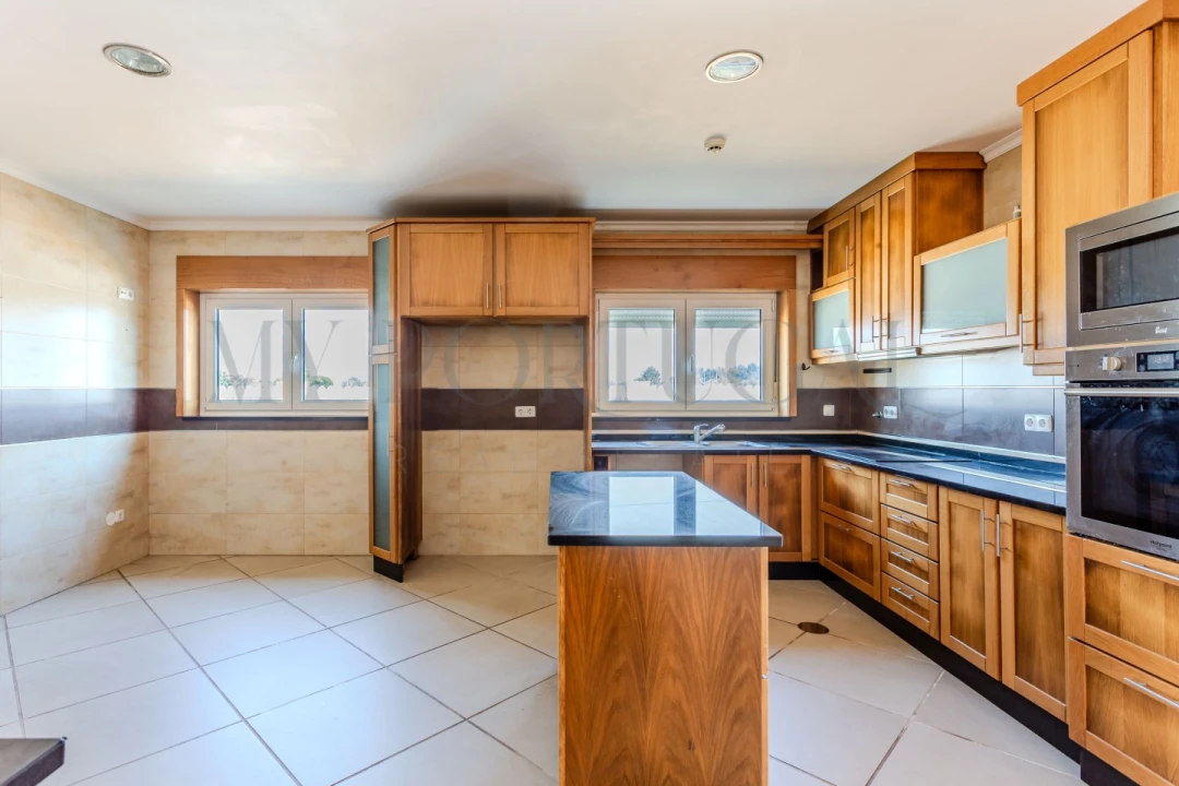 Moradia T5 para Venda em Gafanha da Encarnação Foto 7