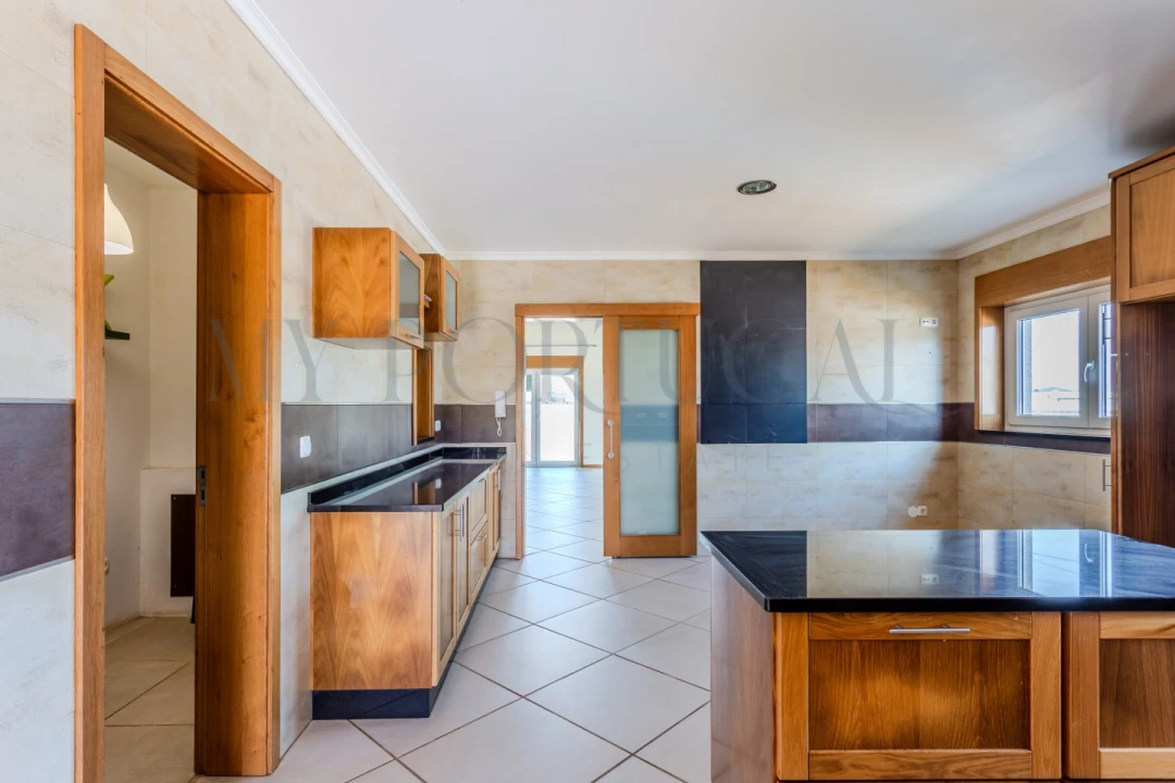 Moradia T5 para Venda em Gafanha da Encarnação Foto 6