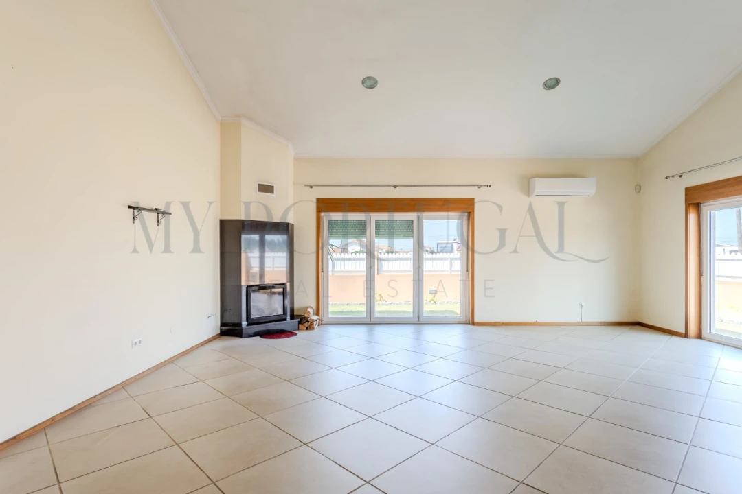 Moradia T5 para Venda em Gafanha da Encarnação Foto 5