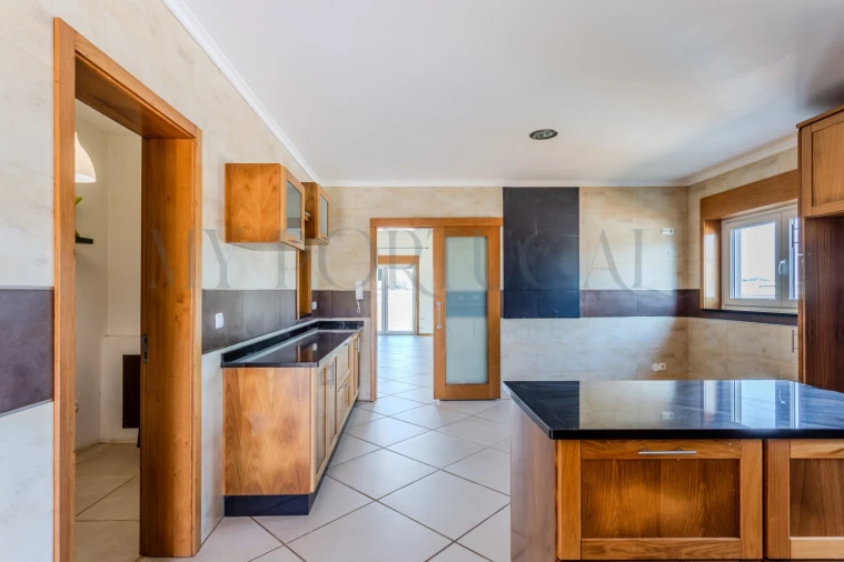 Moradia T5 para Venda em Gafanha da Encarnação Foto 6