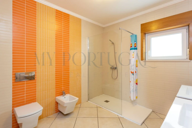 Moradia T5 para Venda em Gafanha da Encarnação Foto 19