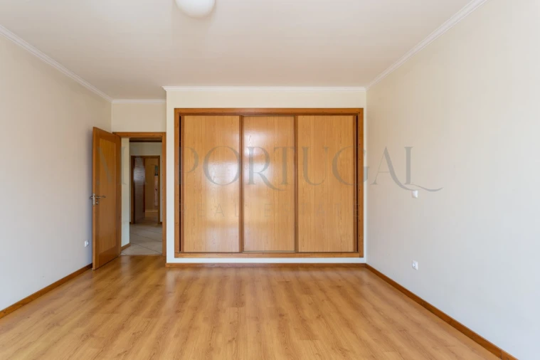 Moradia T5 para Venda em Gafanha da Encarnação Foto 29