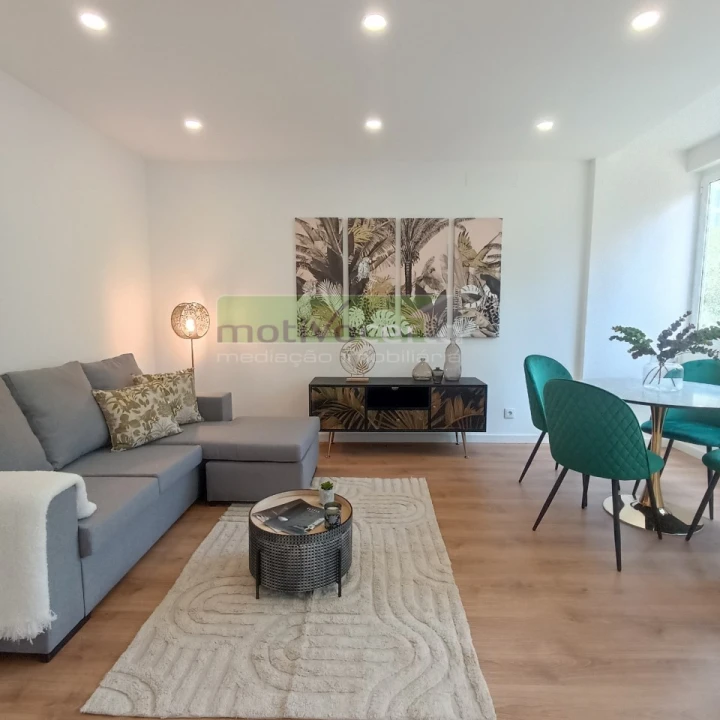 Apartamento T3 para Venda em Benfica Foto 3