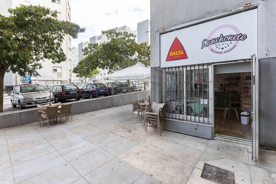 Loja para Venda em Vilar de Andorinho Foto 4