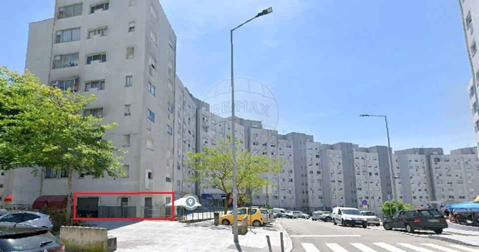 Loja para Venda em Vilar de Andorinho Foto 1