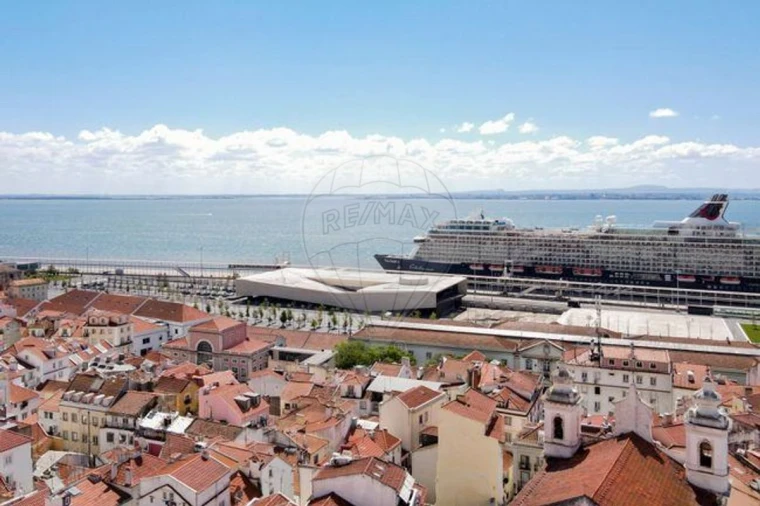 Negócio para Venda em Santa Maria Maior Foto 19